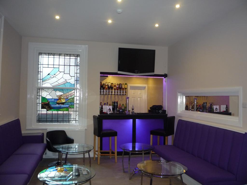 Rosebank 3* Blackpool